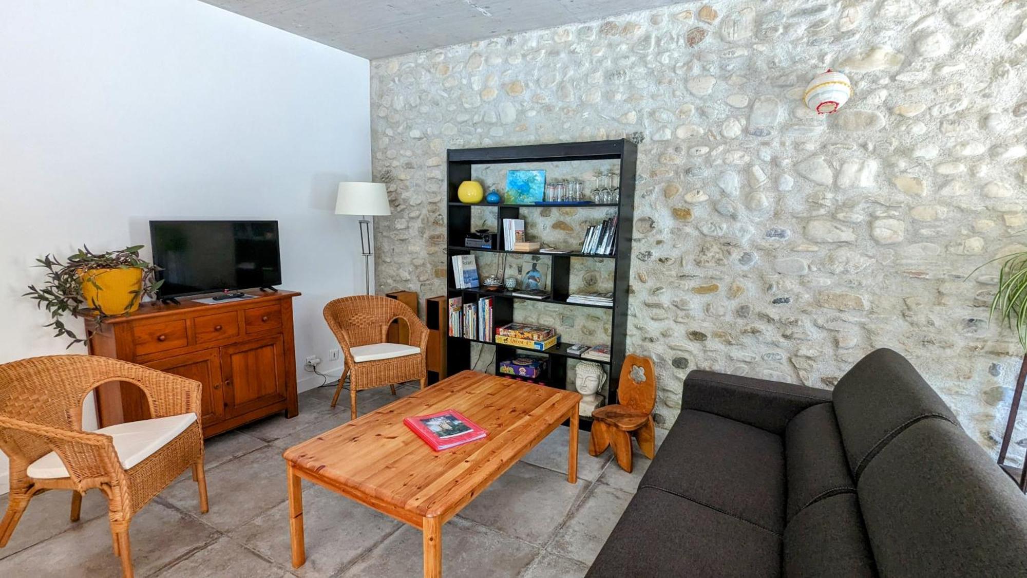 Rez-de-jardin Independant Dans Ferme Maraichere Bio Avec Grand Jardin Privatif Clos Et Arbore Ferienhaus Crest